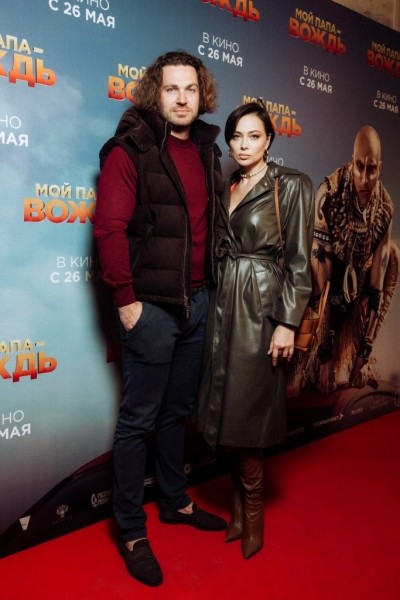 Максим Лагашкин, Яна Кошкина, Снежина Кулова на премьере фильма «Мой папа - вождь»