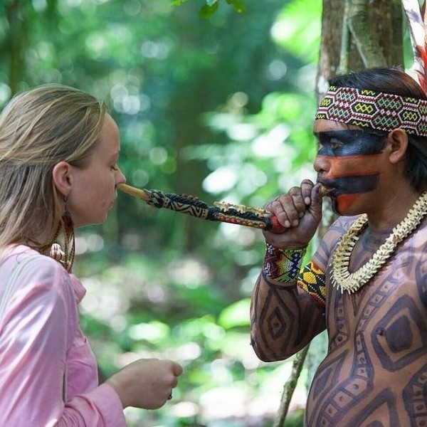 Экскурсия в ад: что такое обряд аяваски и почему его пробуют звезды Экскурсия в ад: что такое обряд аяваски и почему его пробуют звезды