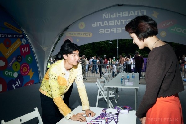 Ольга Бузова, Тима Акимов, Bittuev и другие на фестивале «Блогеры России» в Москве