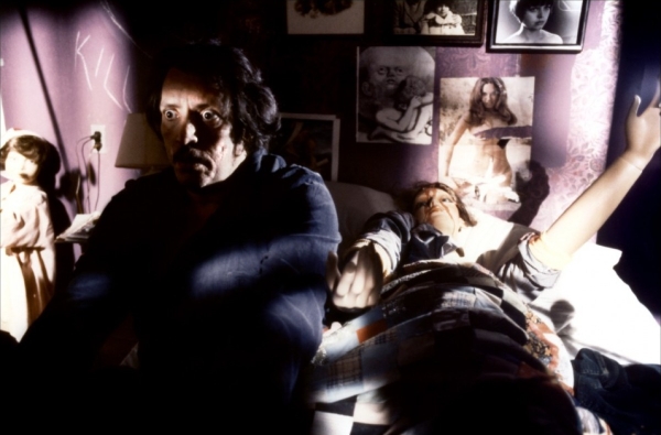 Кто скрывается под маской: самая полная история культового жанра слэшер