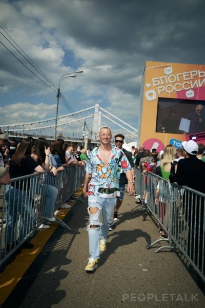 Ольга Бузова, Тима Акимов, Bittuev и другие на фестивале «Блогеры России» в Москве