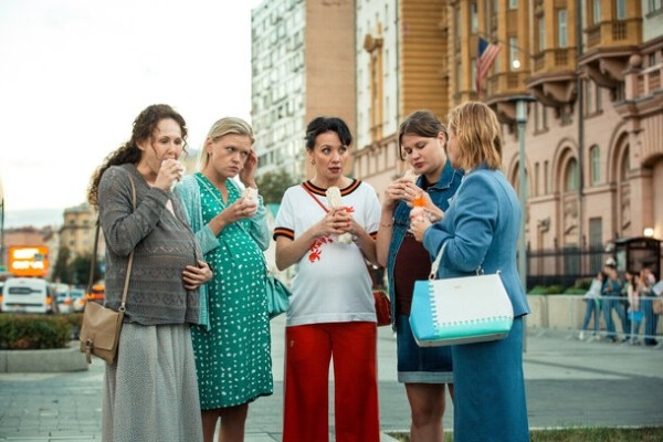 Что смотреть на выходных: Шайя ЛаБаф в роли священника, финал «Манифеста» и сериал от создателей «Эйфории»