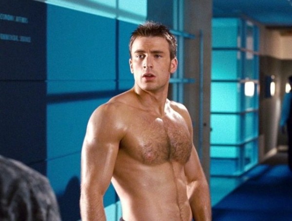 Крис Эванс предоставит возможность поклоннице выйти вместе с ним на красную дорожку: и вот, что для этого нужно сделать