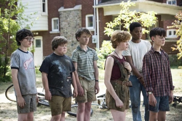 Подростки против маньяка и акула-убийца: 6 летних фильмов ужасов Подростки против маньяка и акула-убийца: 6 летних фильмов ужасов