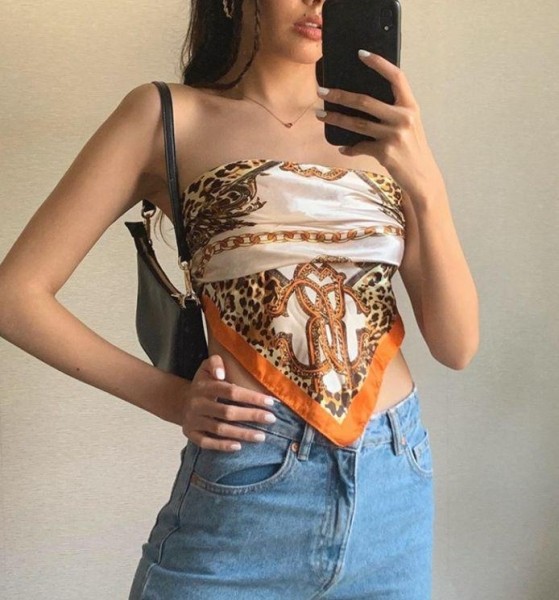 Тренд: кроп-топ из платка. Рассказываем, как его сделать и как носить Тренд: кроп-топ из платка. Рассказываем, как его сделать и как носить