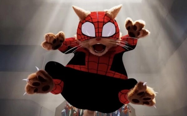 Сквозь вселенные: гид по Человекам-паукам – от классических до неординарных Сквозь вселенные: гид по Человекам-паукам – от классических до неординарных