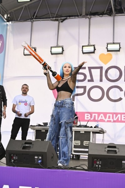 Ольга Бузова, Тима Акимов, Bittuev и другие на фестивале «Блогеры России» в Москве