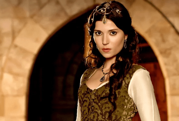 Чему стоить поучиться у главных героинь «Великолепного века»