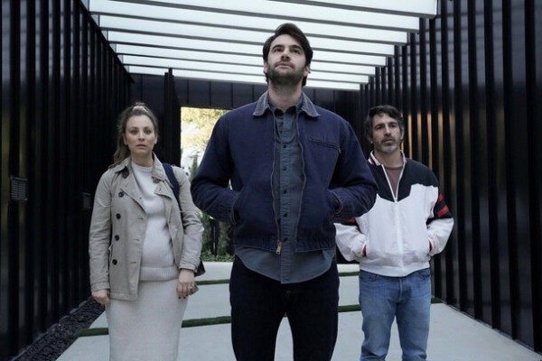 От тру-крайма до черной комедии: 7 сериалов про маньяков 2023 года