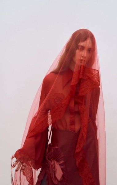 Как дополнить свадебный образ с помощью аксессуаров?