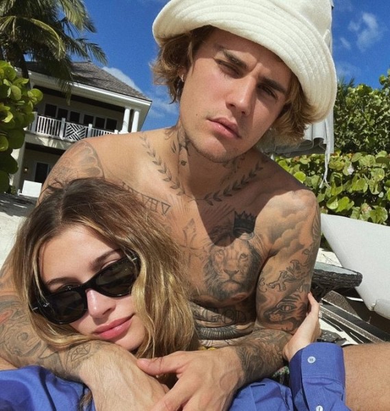 Хейли раскритиковали за откровенное фото с Джастином Бибером: «Есть вещи, которые должны оставаться в спальне» Хейли раскритиковали за откровенное фото с Джастином Бибером: «Есть вещи, которые должны оставаться в спальне»