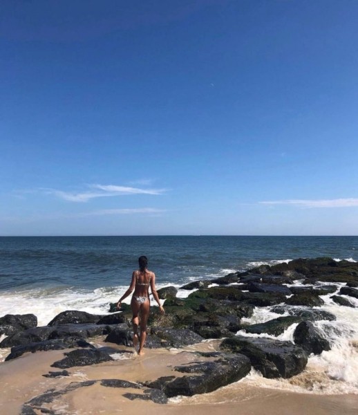 Лучшие фото Ирины Шейк в купальнике