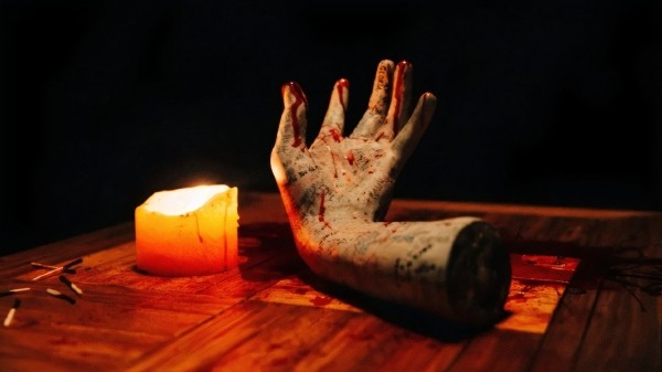 «Два, три, демон, приди!»: Рецензия Киноафиши