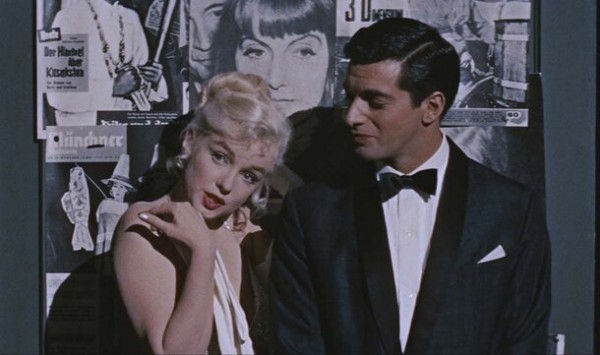 Гид по забастовкам в Голливуде: 7 случаев, когда индустрия страдала из-за протестов Гид по забастовкам в Голливуде: 7 случаев, когда индустрия страдала из-за протестов