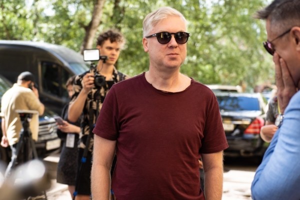 Сергей Светлаков неожиданно вышел из тени и презентовал свой новый сериал Сергей Светлаков неожиданно вышел из тени и презентовал свой новый сериал