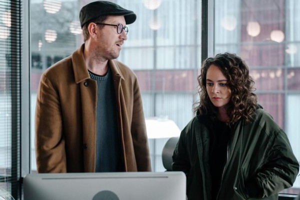 Что смотреть на выходных: «Гипнотик» с Беном Аффлеком, комедия с Дженнифер Лоуренс и «Элементарно» от Pixar Что смотреть на выходных: «Гипнотик» с Беном Аффлеком, комедия с Дженнифер Лоуренс и «Элементарно» от Pixar