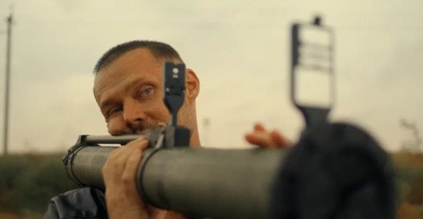 Приключенческое драмеди: стоит ли смотреть новый сериал «Лада Голд»?