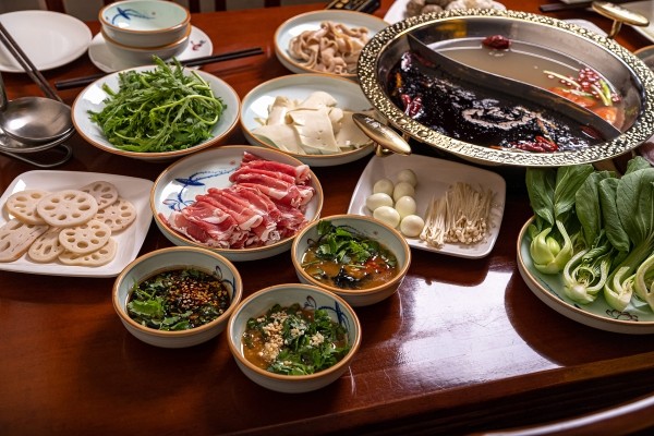 Планы на выходные 10-11 сентября: день рождения Happy End Bar & Kitchen, афтепати концерта OG BUDA и ретроградный Меркурий в Saperavi Cafe