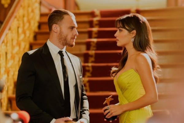 Саша Стоун мог сыграть Серкана Болата в «Постучись в мою дверь»