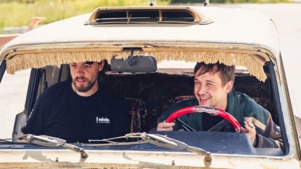 Что смотреть на выходных: финал «Сексуального просвещения», приквел «Джона Уика» и новый фильм с Джонни Деппом