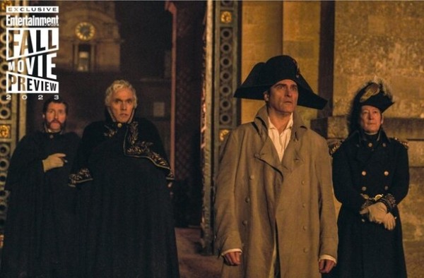 Хоакин Феникс атакует Россию на новых кадрах из фильма «Наполеон»