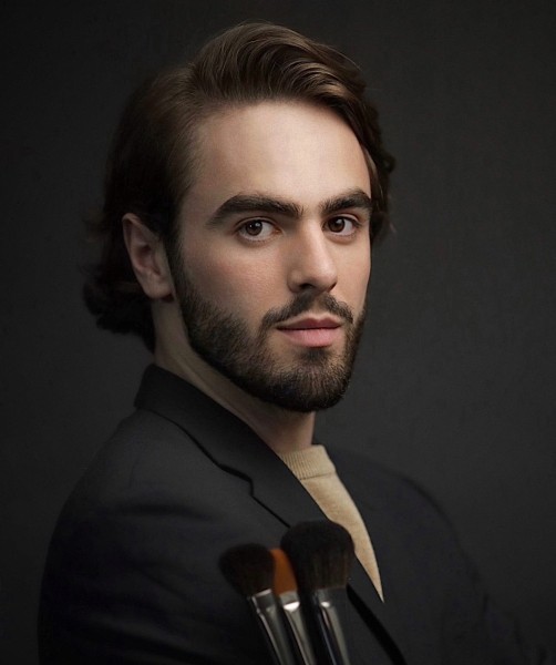 Как у Тейлор Свифт, Энн Хэтэуэй и Дженнифер Лоуренс: 4 правила идеальных стрелок для нависшего века Как у Тейлор Свифт, Энн Хэтэуэй и Дженнифер Лоуренс: 4 правила идеальных стрелок для нависшего века