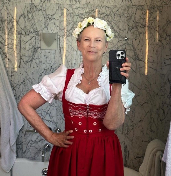 Вспомнить все: Арнольд Шварценеггер и Джейми Ли Кертис воссоединились спустя 30 лет Вспомнить все: Арнольд Шварценеггер и Джейми Ли Кертис воссоединились спустя 30 лет