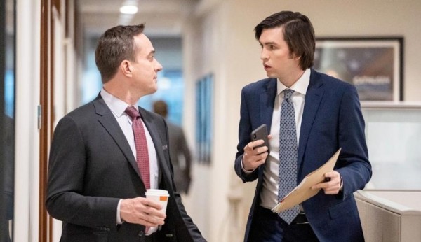 7 гениальных цитат Тома из «Наследников», которые стоит запомнить 7 гениальных цитат Тома из «Наследников», которые стоит запомнить