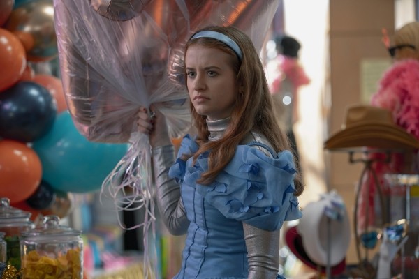 Большие звезды, оригинальные сюжеты и множество наград: 8 самых просматриваемых сериалов Hulu 