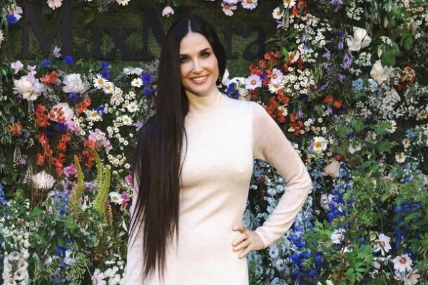 Тяжелое детство, абьюз и зависимости: 5 нашумевших автобиографий звезд