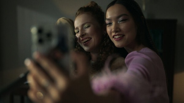 Что смотреть на выходных: «Продавцы боли», «Позолоченный век» и новый «Изгоняющий дьявола» 