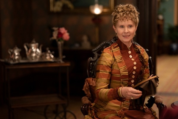 Модный приговор: как создавались костюмы для героев сериала «Позолоченный век»