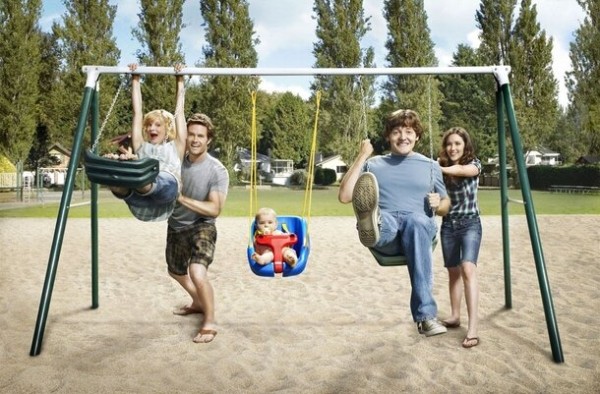 Ситкомы с душой: 5 сериалов, похожих на «Шиттс Крик» Ситкомы с душой: 5 сериалов, похожих на «Шиттс Крик»