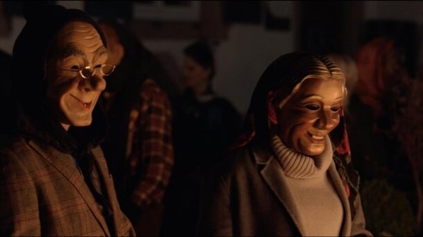 Молодая пара становится жертвой зловещих язычников в трейлере хоррора «Другие: Проклятие кукушки» Молодая пара становится жертвой зловещих язычников в трейлере хоррора «Другие: Проклятие кукушки»