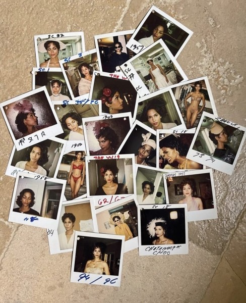 Холли Берри поделилась архивными снимками в нижнем белье, чтобы мы еще раз познакомились с Дороти Дендридж