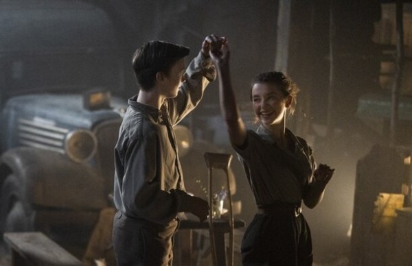 Хелен Миррен рассказывает внуку о своем детстве в трейлере фильма «Белая птица. Новое чудо»