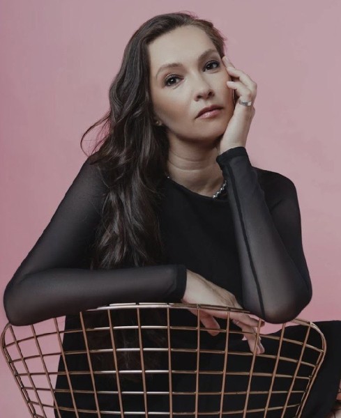 Что не так с отношениями Эды и Серкана из «Постучись в мою дверь». Отвечает психолог Что не так с отношениями Эды и Серкана из «Постучись в мою дверь». Отвечает психолог