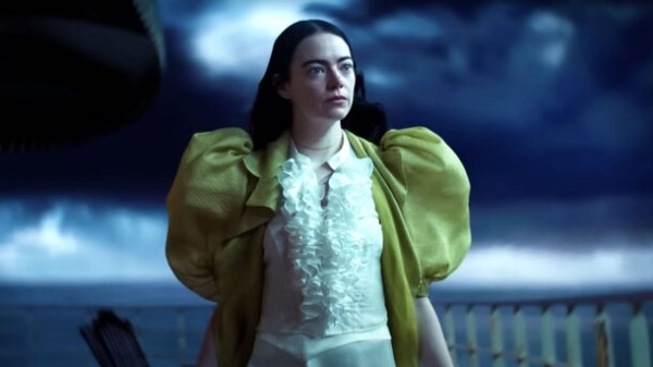 Эмма Стоун собирается дать пинка плачущему младенцу в новом трейлере «Бедных-несчастных»