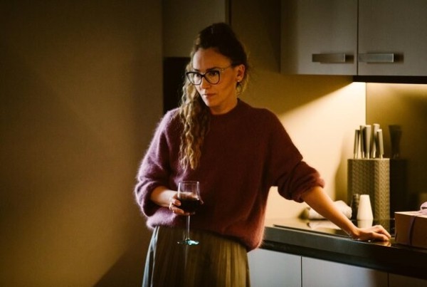 Культурный центр «ЗИЛ», безграничная месть и театральные актеры: как проходили съемки сериала Константина Богомолова «Кеша должен умереть»