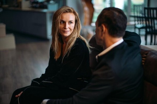 Подошли к концу съемки сериала «Красные линии» во главе с Полиной Гагариной Подошли к концу съемки сериала «Красные линии» во главе с Полиной Гагариной