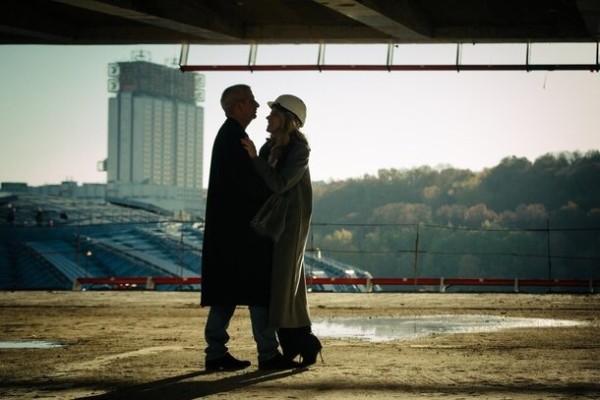 Культурный центр «ЗИЛ», безграничная месть и театральные актеры: как проходили съемки сериала Константина Богомолова «Кеша должен умереть»