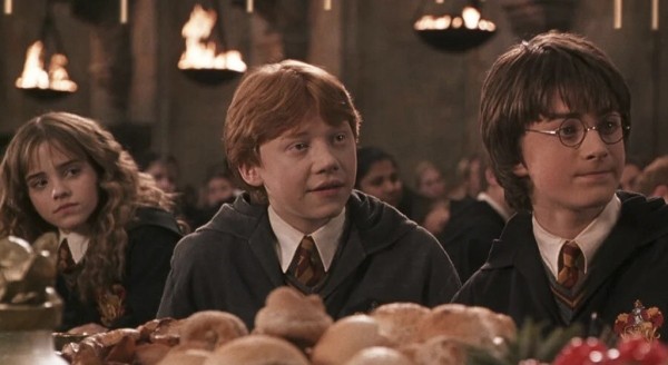 От сливочного пива до тыквенных пирожков: 5 блюд из «Гарри Поттера», которые можно приготовить на Новый год