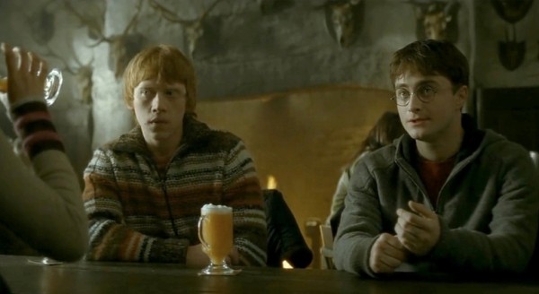От сливочного пива до тыквенных пирожков: 5 блюд из «Гарри Поттера», которые можно приготовить на Новый год