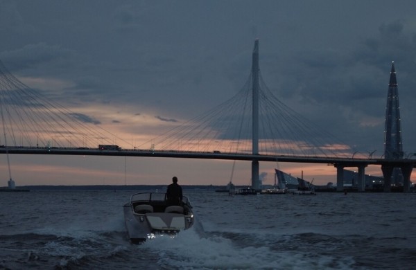 5 захватывающих сериалов про аферистов, которые можно посмотреть залпом 5 захватывающих сериалов про аферистов, которые можно посмотреть залпом