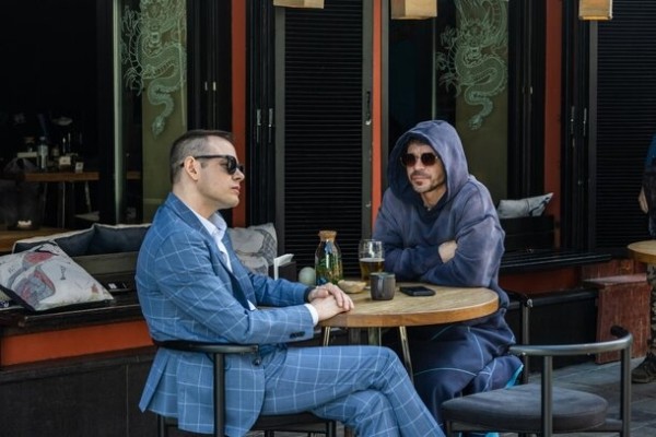 Деревянко, гроб и Bad Balance: 5 причин посмотреть «Конец славы»