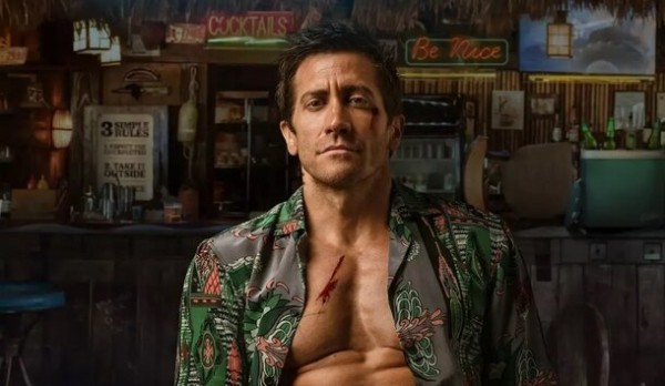 Джейк Джилленхол дерется с Конором Макгрегором в трейлере боевика «Дом у дороги»