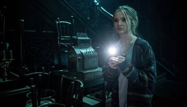 Через неделю в прокат выходит хоррор «Нечисть» с Фрейей Аллан Через неделю в прокат выходит хоррор «Нечисть» с Фрейей Аллан