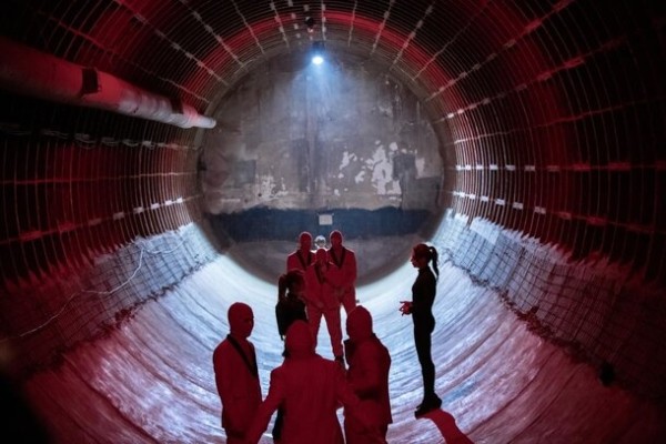 Подошли к концу съемки супергеройской комедии «УничтоЖанна» с Юлией Егеревой и Павлом Прилучным