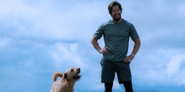 В прокат выходит приключенческий фильм с Марком Уолбергом «Артур, ты король»