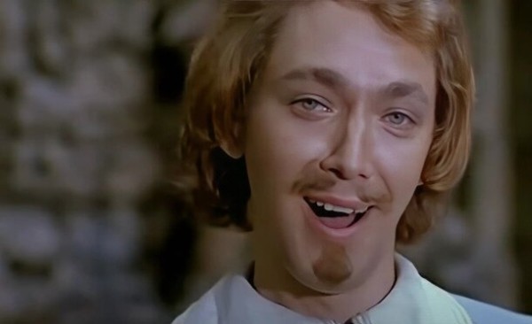 Дело в шляпе: этот киноляп в фильме "Д'Артаньян и три мушкетёра" не замечали 45 лет 